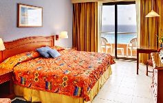 . . Barcelo Tucancun Beach 4*