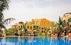 .  . Traders Hotel Abu Dhabi 4*