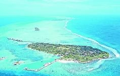 .   . Adaaran Select Hudhuranfushi 4*