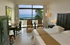 . -. Grecian Bay Hotel 5*