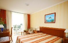 . . Mediteran Becici Hotel 4*