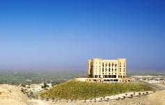 .   . Golden Tulip Khatt Springs Hotel 5*