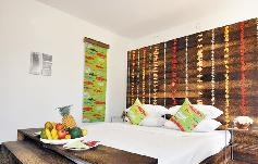 -. .  Maalu Maalu Resort & Spa 5*